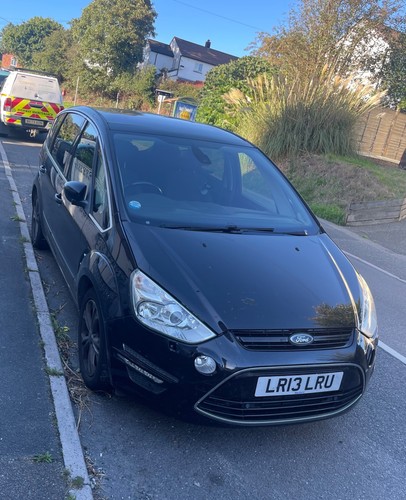 Ford max titanium diesel - ford,